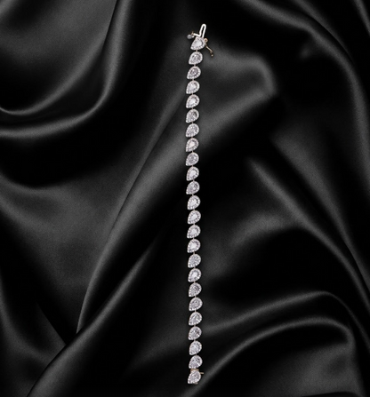 8.19ct Lab-Grown Pear and Round Diamond Halo Link Bracelet