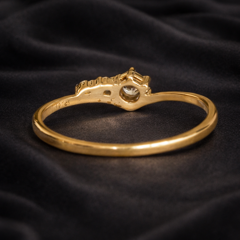 0.22 Carat Lab-Grown Diamond Solitaire Ring with Tapered Side Accent stones