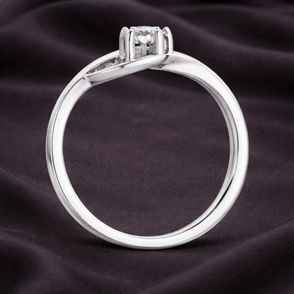 Elegant Twisted Band Ring with 0.18 Carat Round Solitaire Diamond