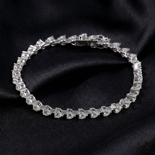5ct Heart-Cut Lab-Grown Diamond Seamless Love Bracelet