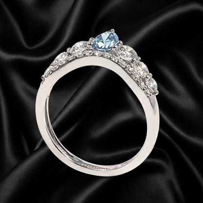 1.00 ct Blue Pear-Shaped Diamond Ring with Graduated Diamond accents