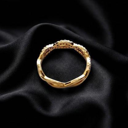 0.30 ct Intertwined Diamond Band Ring