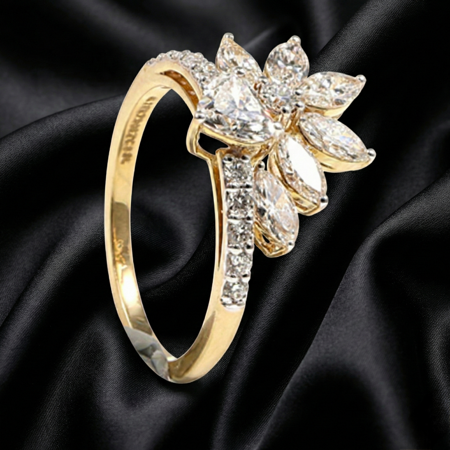 Heart and Floral Motif Ring with 1.2 Carats Lab-Grown Diamonds