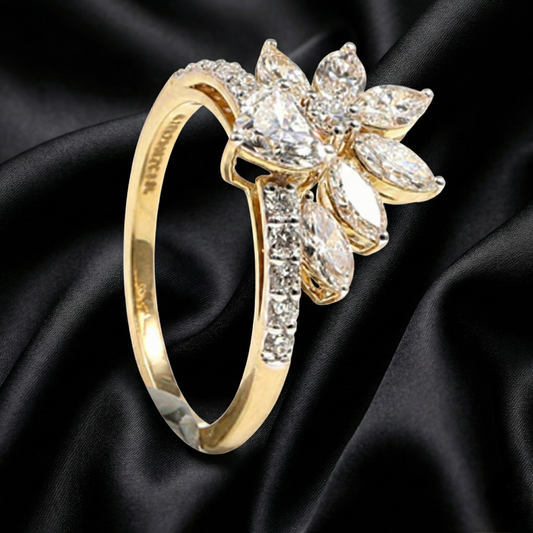 Heart and Floral Motif Ring with 1.2 Carats Lab-Grown Diamonds