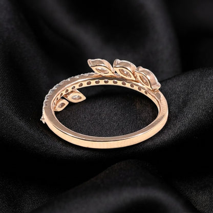 Leaf-Inspired Ring with 0.62 Carat Lab-Grown Diamonds